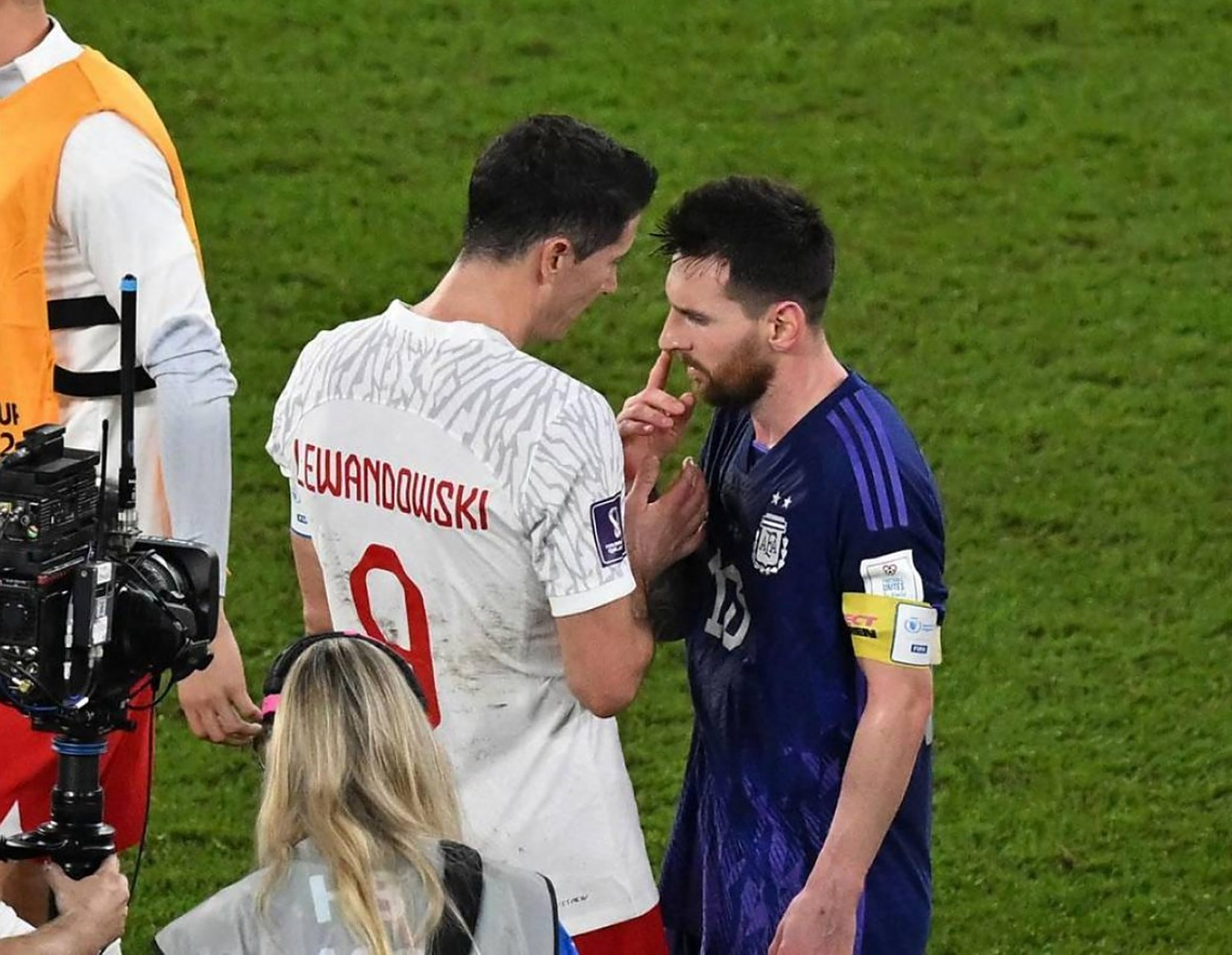 kaiyun-西班牙队带队取胜！，莱万多夫斯基重要时刻夺冠上演精彩一战(莱万多夫斯基金球奖)