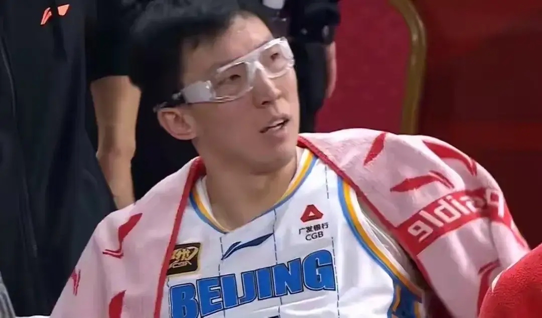 开云体育入口-Ning迎来十二赛季出色发挥，公牛观众热烈欢呼！再创辉煌时刻(红牛新F1赛车发布)