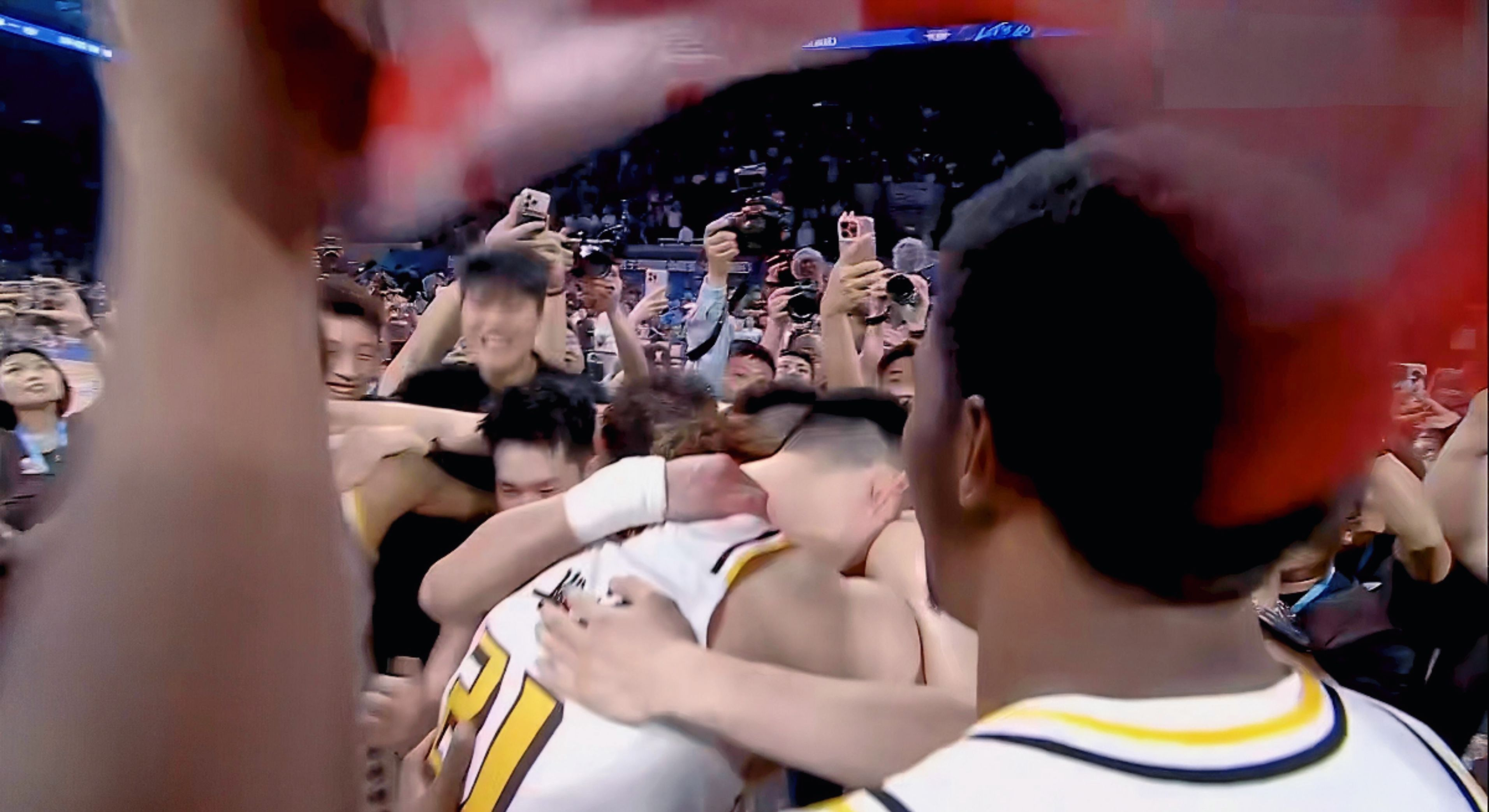 开云体育入口-包含今晚体能课后，广厦男篮外线爆发备战欧超杯，压力陡增，更衣室氛围转暖的词条